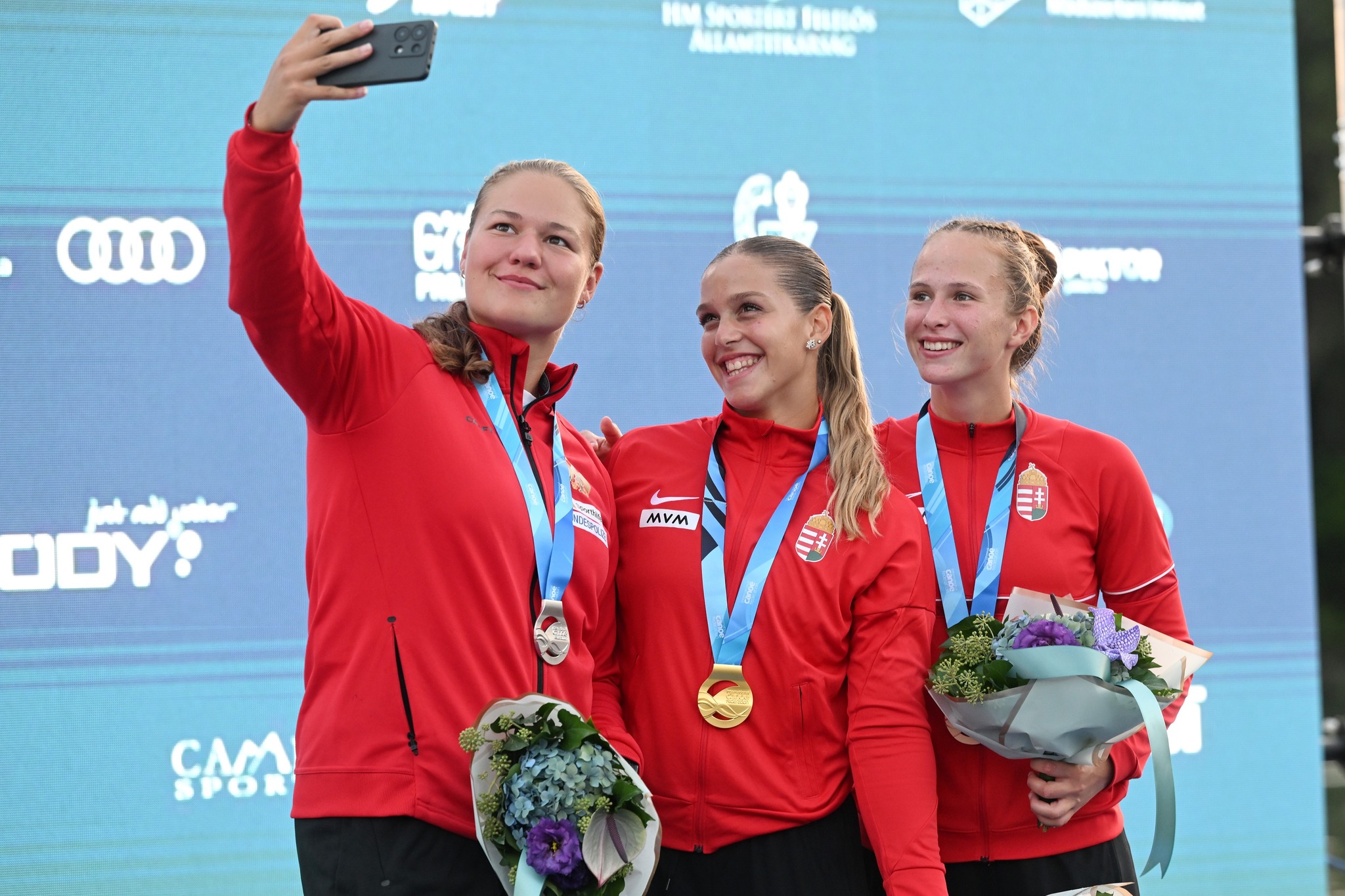 Micsoda kezdés! Kolozsvári Lili világbajnok!